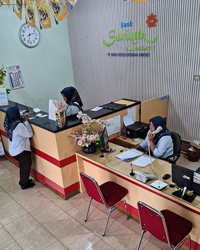 front office bprsuriyah yogyakarta